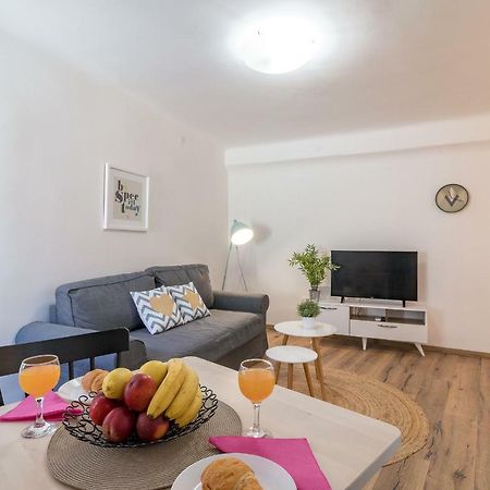 Central New Apartment Nonna Mara Rovinj Buitenkant foto
